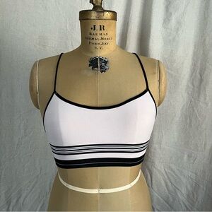 2/$20 Vintage Women’s Spaghetti Strap Sports Bra Size Large